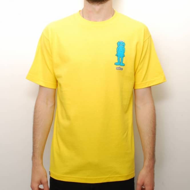 Broadcast Wheels Broadcast Wheels Arrested Skate T-Shirt - Yellow