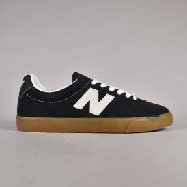 NM22BGW Skate Shoes - Black/White