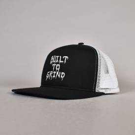 Vandal Mesh Snapback Trucker Cap - Black/White