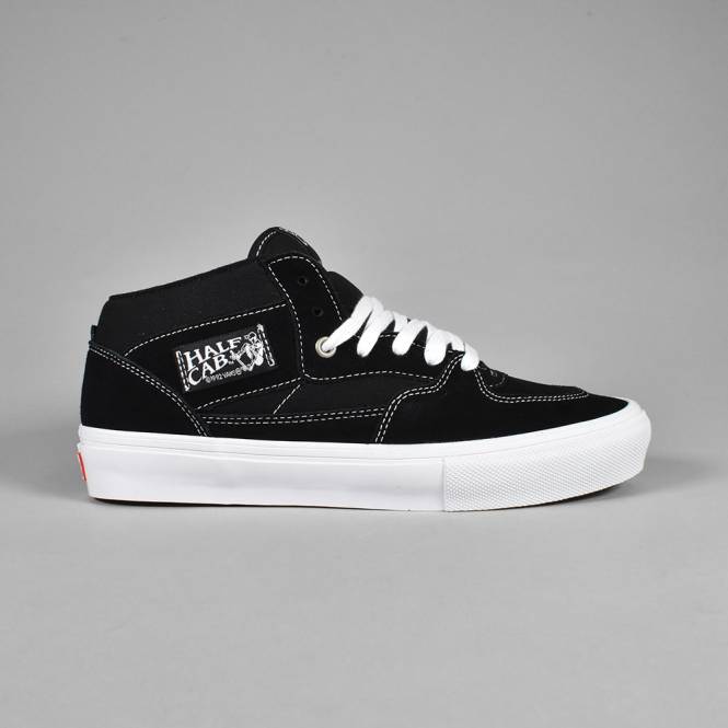 Vans Skate Half Cab Skate Shoes - Black/White